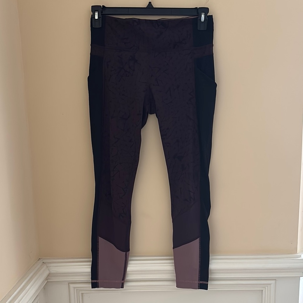 Lululemon Trail Bound 7/8 Tight in Star Crushed Black Cherry Size 8